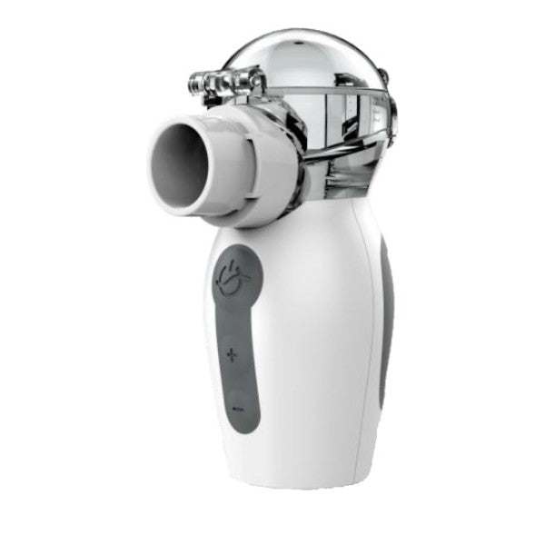 Νεφελοποιητής µε σύστηµα αυξοµείωσης του ρυθµού νεφελοποίησης. Προσαρµόζεται στις ανάγκες του κάθε ασθενή εξασφαλίζοντας µηδενικό υπόλειµµα φαρµάκου.